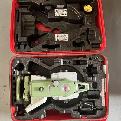 Leica TS03 Manual Total Station with 5'' Accuracy 1000m Non Prism Distance and 50000 Points Capacity for Surveying