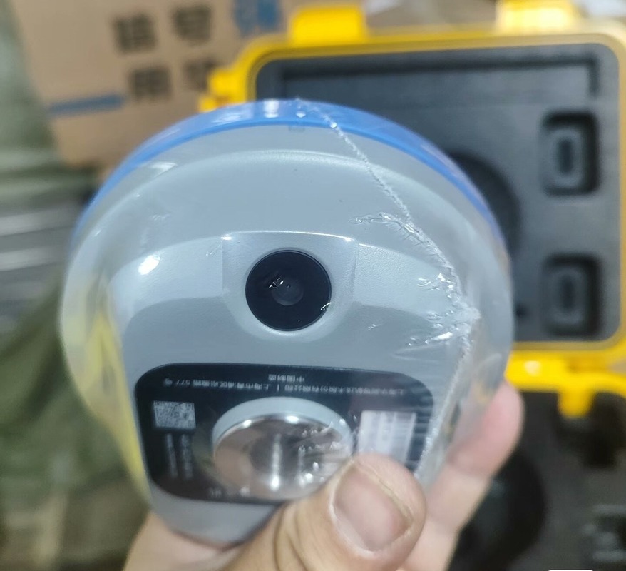 CHCNAV I76/X13 GNSS receiver  GNSS RTK L-band and Optional Internal Radio for Affordable Performance 405–470 MHz UHF Or FH915 Spread Spectrum