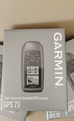 Thiết bị điều hướng GPS cầm tay Garmin 73 dễ sử dụng với màn hình LCD xám 4 cấp và 50 tuyến đường điều hướng