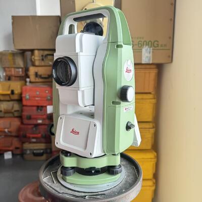 Leica TS03 Tổng trạm với cổng USB và IP66 chống bụi và nước cho 500m Không có ống kính đo khoảng cách
