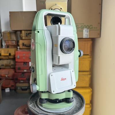 MATO Tổng trạm với 0.6s Ban đầu 1.3s Khô và 500m Không có khoảng cách ống kính có tính năng bù đắp tự động ±3 phút cung
